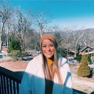 Meet your Posher, Adriana